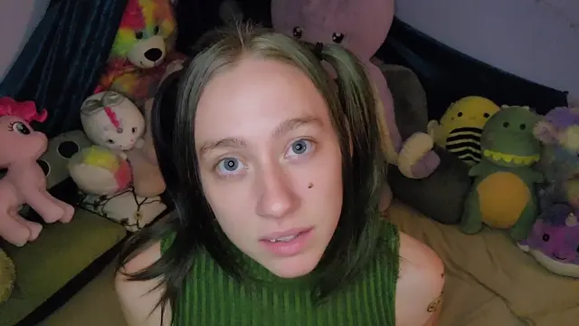 Poster: misskittylyn - Begging my Professor for a Facial an A Poster: misskittylyn - Begging my Professor for a Facial an A