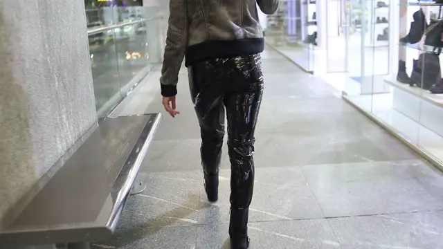 Poster: Shiny Leather Heaven aka Leather Love – Vinyl Pants in Public Poster: Shiny Leather Heaven aka Leather Love – Vinyl Pants in Public